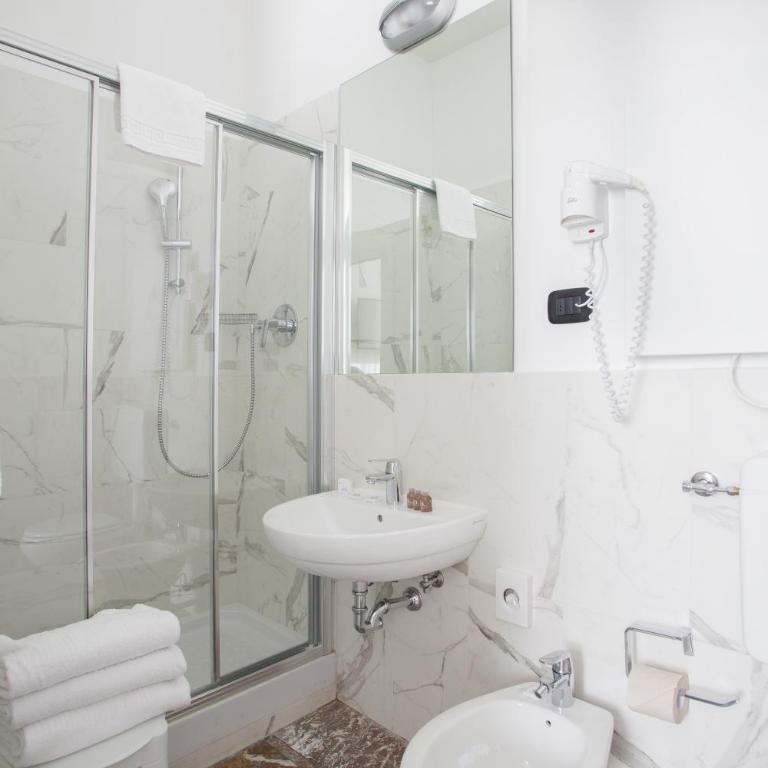 Boutique Hotel Liberty 1904 - Camera Tripla - 3
