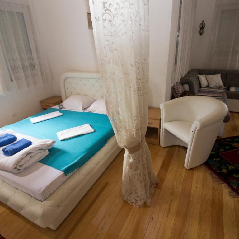 Hotel & Rooms Lombrelle - Deluxe Double Studio - 4