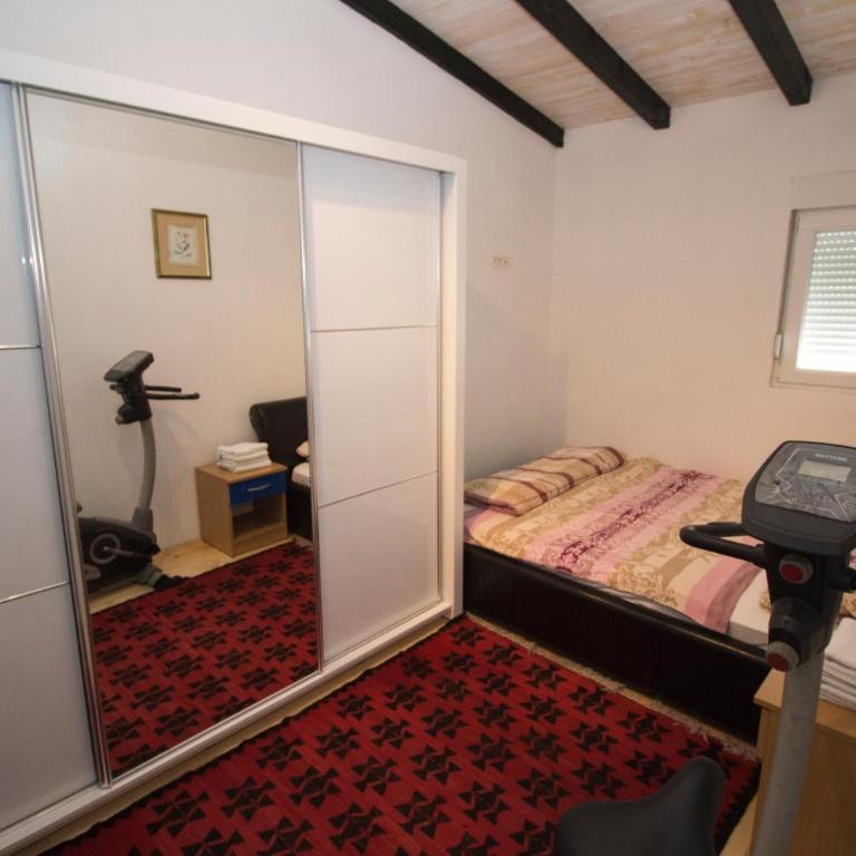 Hotel & Rooms Lombrelle - One-Bedroom Apartment - 4