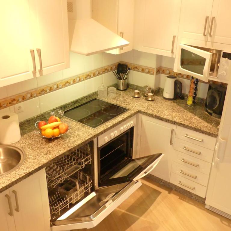 Malaga Benalmadena Puerto Marina Costa Sol Holiday Rentals - Apartment - 53