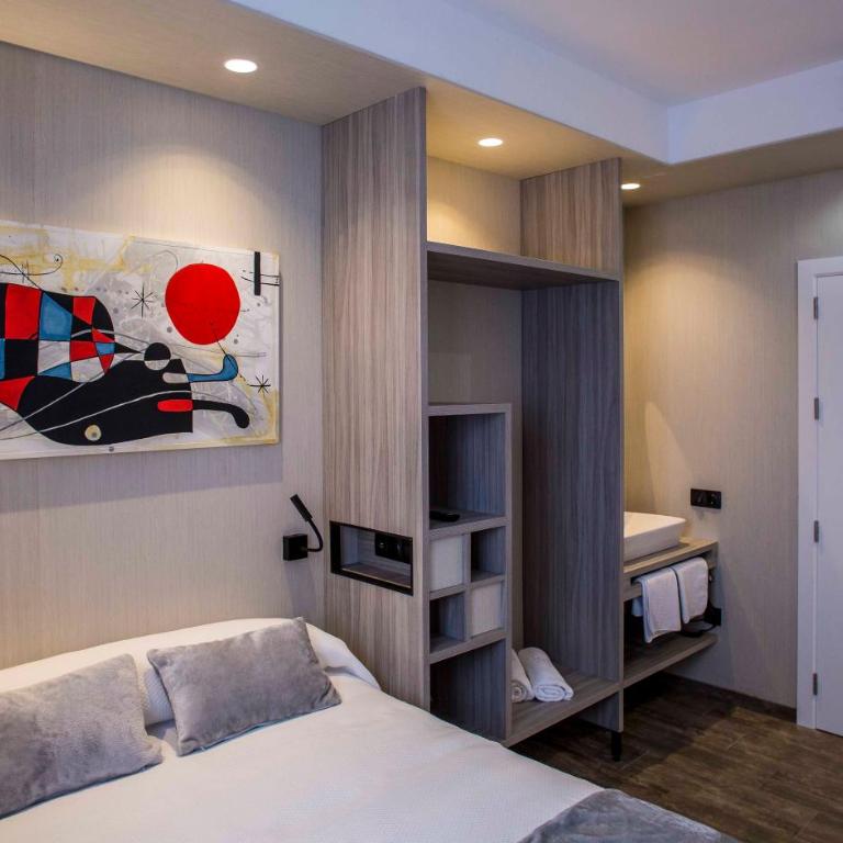 Hostal Sevilla Santa Justa - Adults only - Habitación con cama grande y baño privado - 15