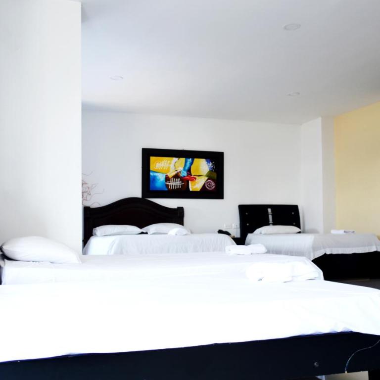 Hotel Intersuites - Habitación Triple - 9