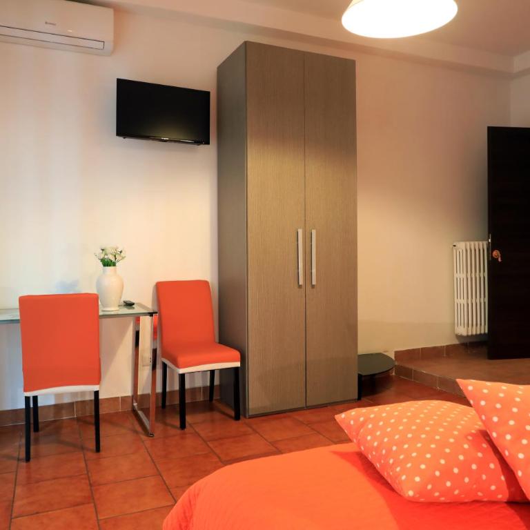Primo Piano Guesthouse - Bari Policlinico - Triple Room with Private Bathroom - 12