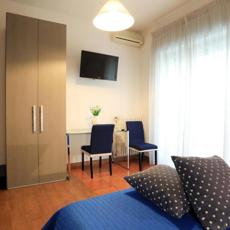 Primo Piano Guesthouse - Bari Policlinico - Triple Room with Private Bathroom - 11