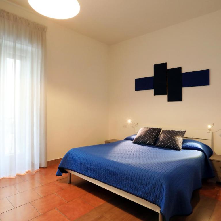 Primo Piano Guesthouse - Bari Policlinico - Triple Room with Private Bathroom - 1