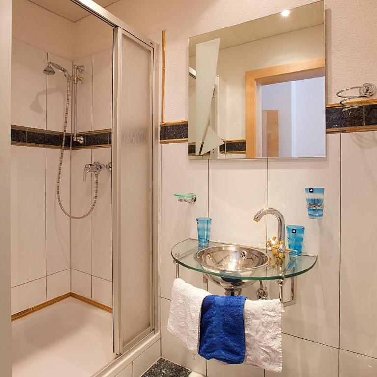 Haus Alpenflora - Apartment mit 7 Schlafzimmern - 22