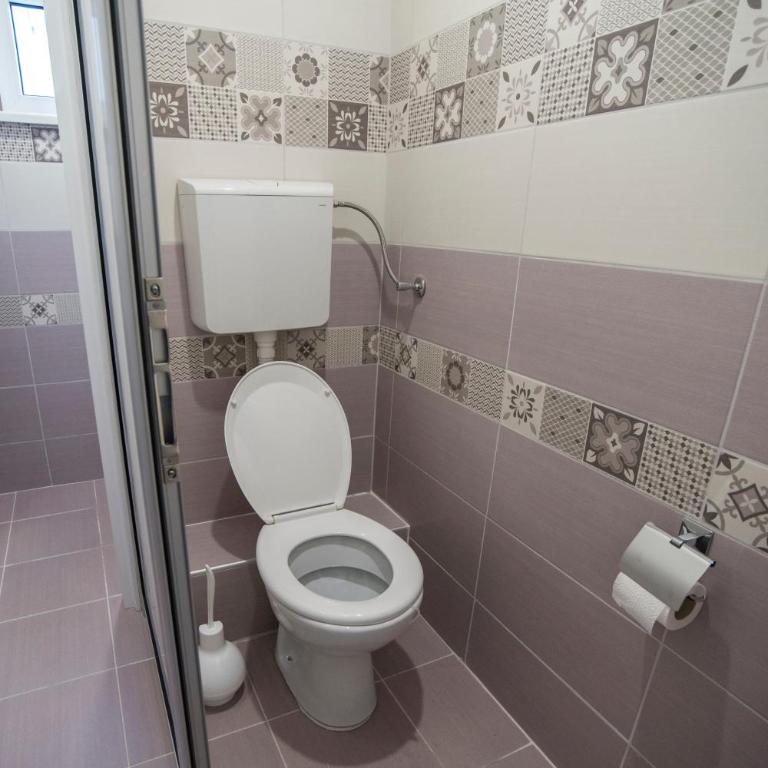 Bloom Inn - Krevet za Jednu Osobu u Šestokrevetnoj Spavaonici - 8