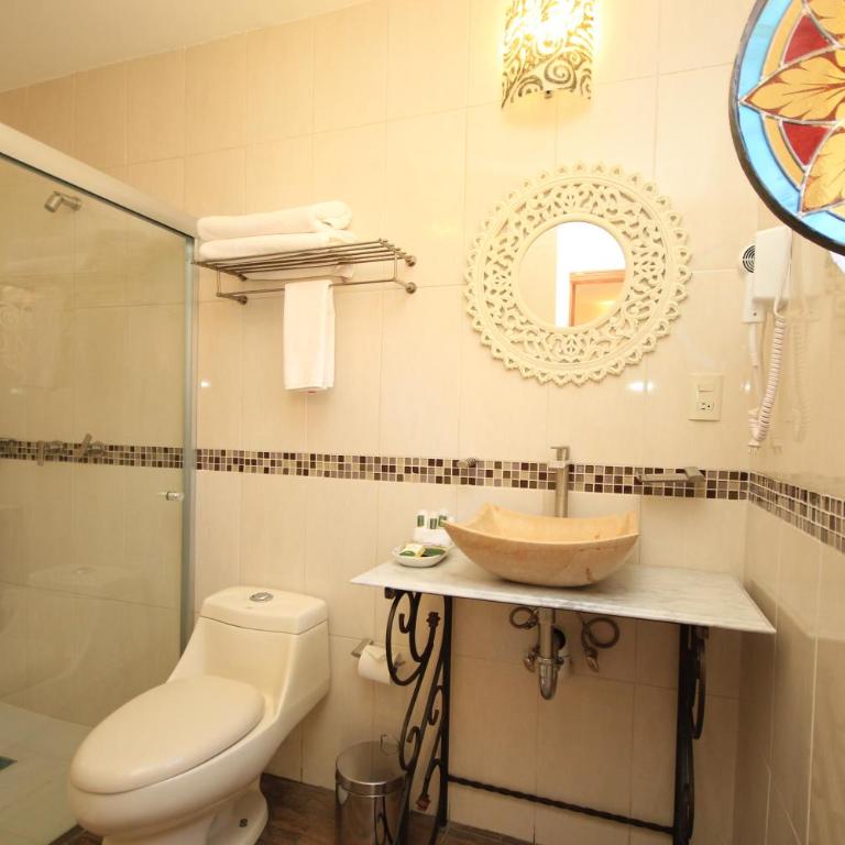 Hotel Boutique Ponciano - Standard Room with Balcony - 5