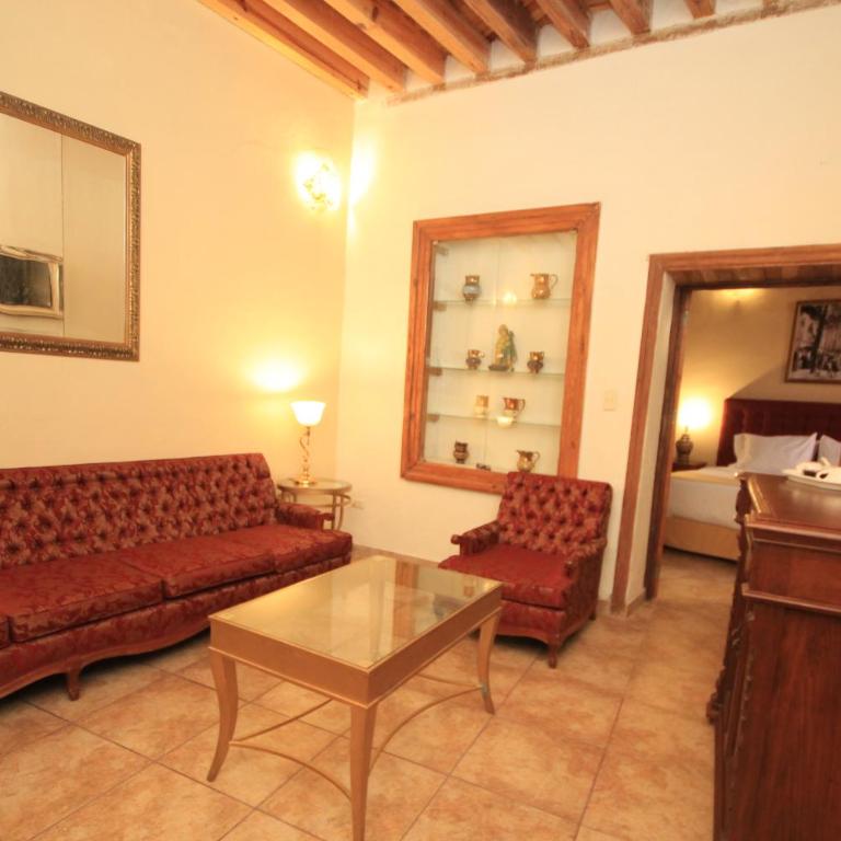 Hotel Boutique Ponciano - Master Suite with Two Bedrooms - 4