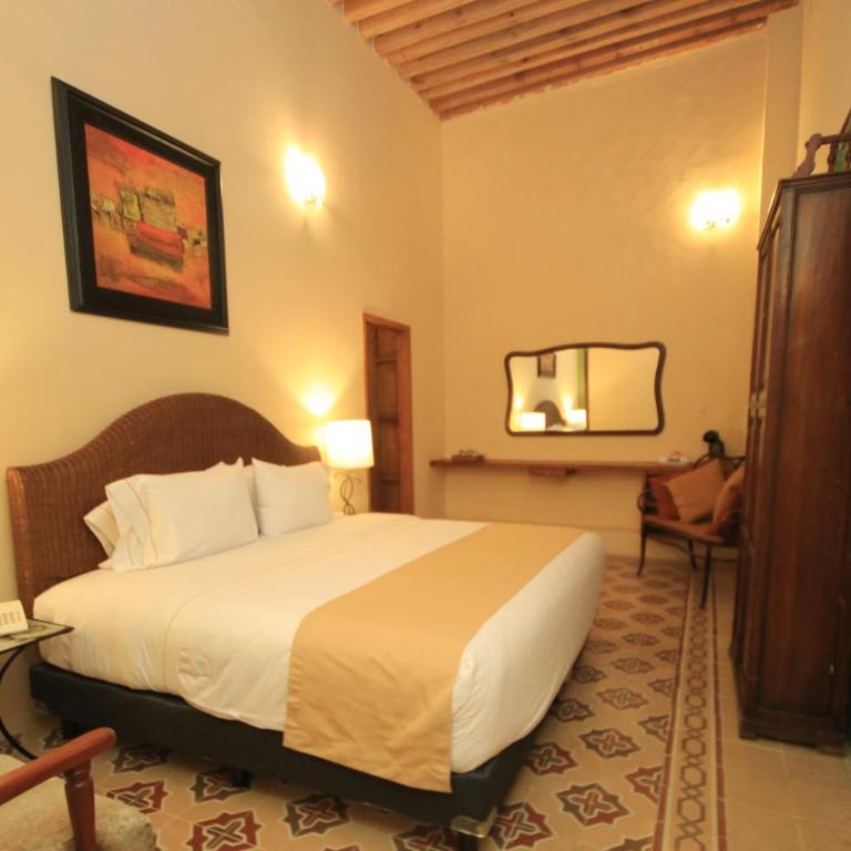 Hotel Boutique Ponciano - Deluxe King Room - 1