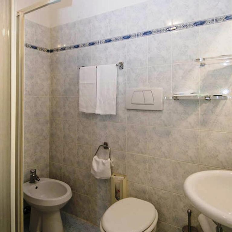 Hotel Vasari - Double or Twin Room - 6