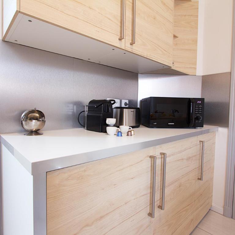 "Le Calypso" by EnjoyNice, 2-bedroom with airco, beach at 3 min - Appartement - 9