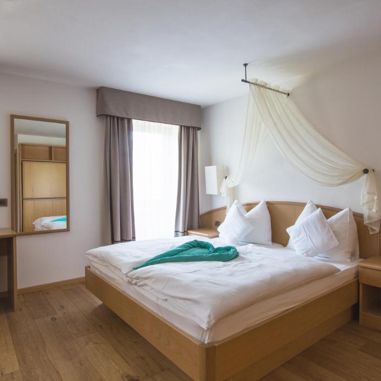 Hotel Albion Mountain Spa Resort Dolomites - Camera Matrimoniale con Balcone - 1