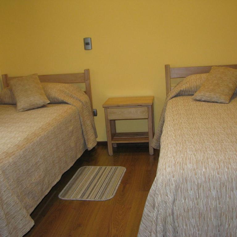 Portal Austral - Habitación Doble con baño compartido - 1 o 2 camas - 2