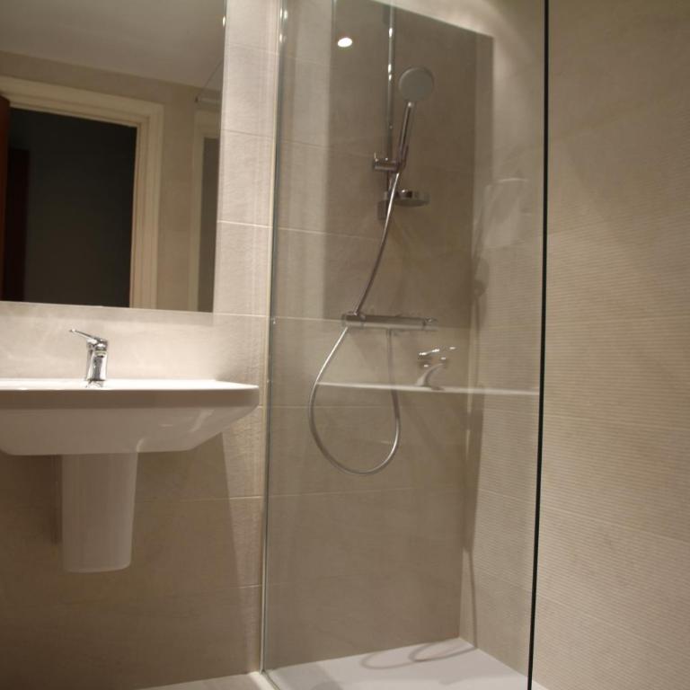 Hostal Acella - Habitación Doble - 8