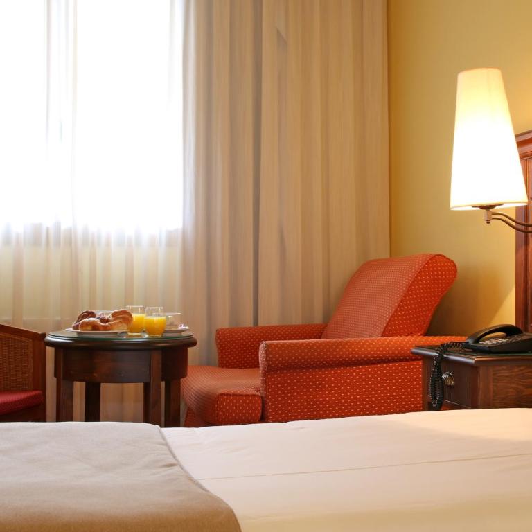RVHotels Tuca - Habitación Triple Estándar - 1