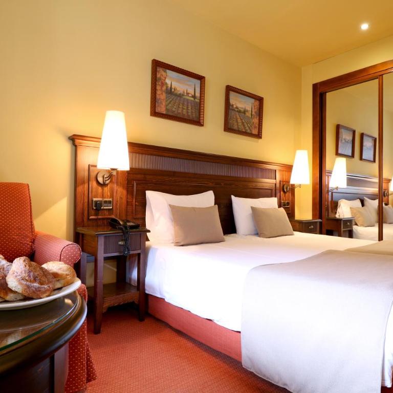 RVHotels Tuca - Habitación Triple Estándar - 3