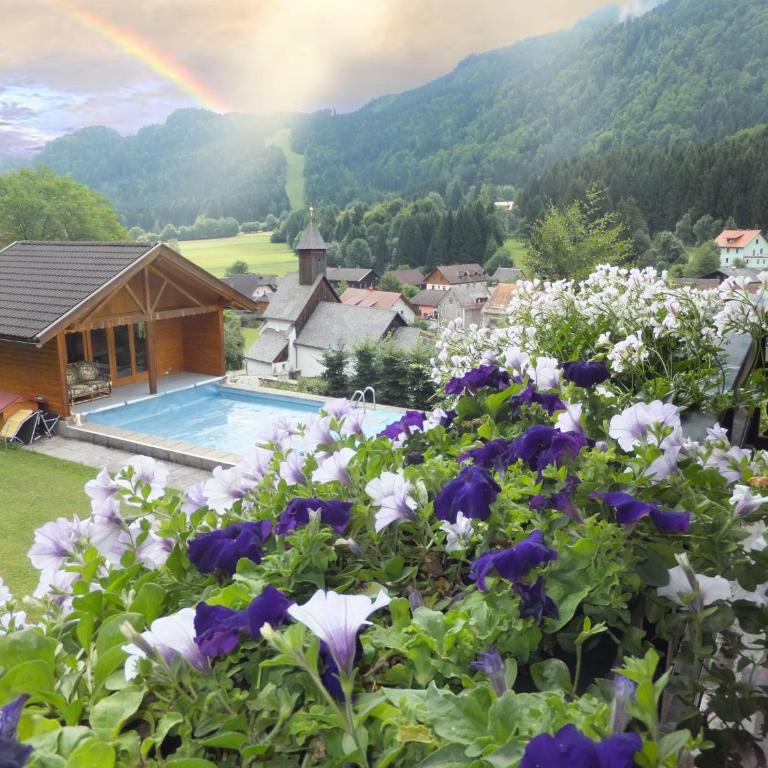 Ferienhaus Kramser - Comfort Doppelzimmer mit Balkon - 11