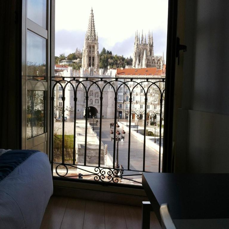 Hotel Vía Gótica - Habitación Doble con vistas - 1 o 2 camas - 4