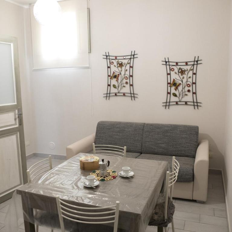 Barone Apartments - Standard Apartment - 4