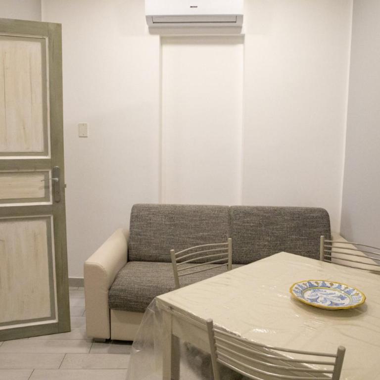 Barone Apartments - Standard Apartment - 1