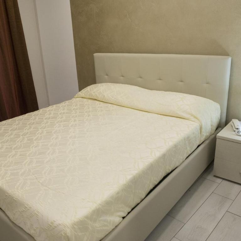 Barone Apartments - Standard Apartment - 3