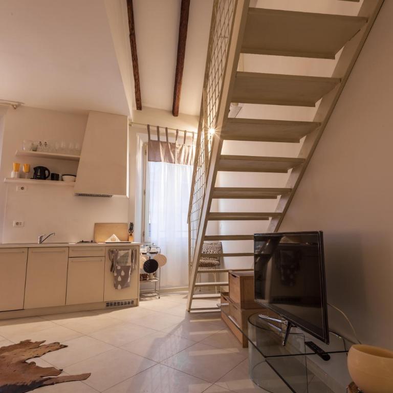 HouSmart Castiglione 76 - Appartamento - 17