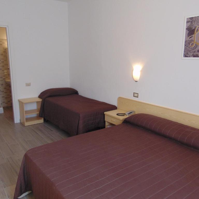 Albergo Rossana - Camera Tripla - 4