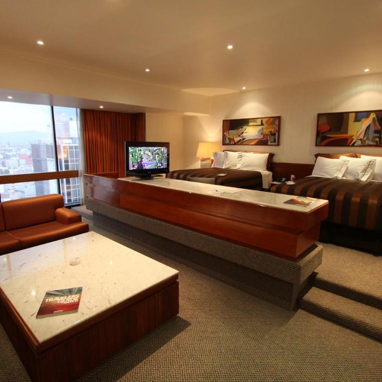 Sevilla Palace - Deluxe Suite with Spa Bath - 4