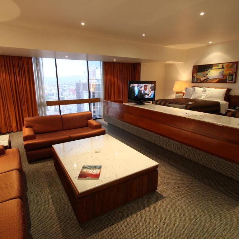 Sevilla Palace - Deluxe Suite with Spa Bath - 5