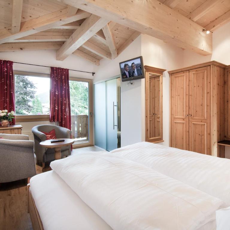 Landhotel Föhrenhof Ellmau - Doppelzimmer mit Balkon - Nebengebäude - 5