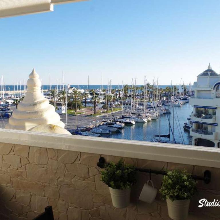 Puerto Marina waterfront apartment - Estudio con vistas al mar - 11