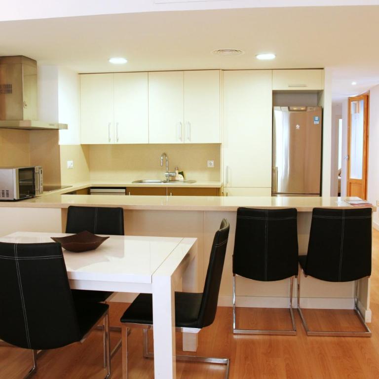 Edificio Palomar - PalomarGroup - Two-Bedroom Apartment with Balcony - 14