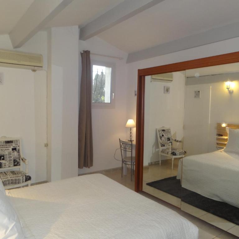 Locations des Alpilles - Appartement - Vue sur Jardin - 7