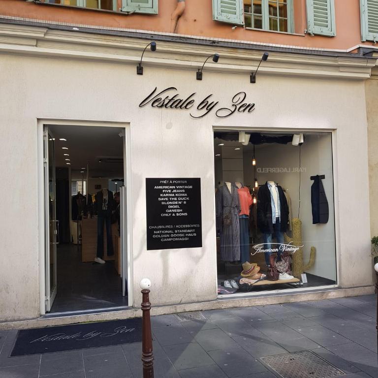 Studette en plein cœur du Vieux Nice - Studio - 60