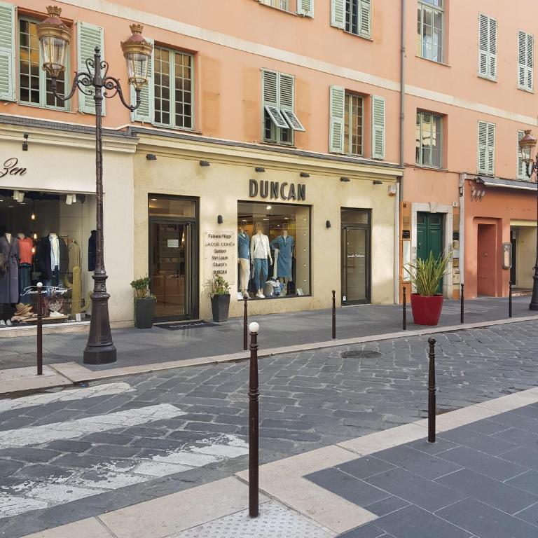 Studette en plein cœur du Vieux Nice - Studio - 57