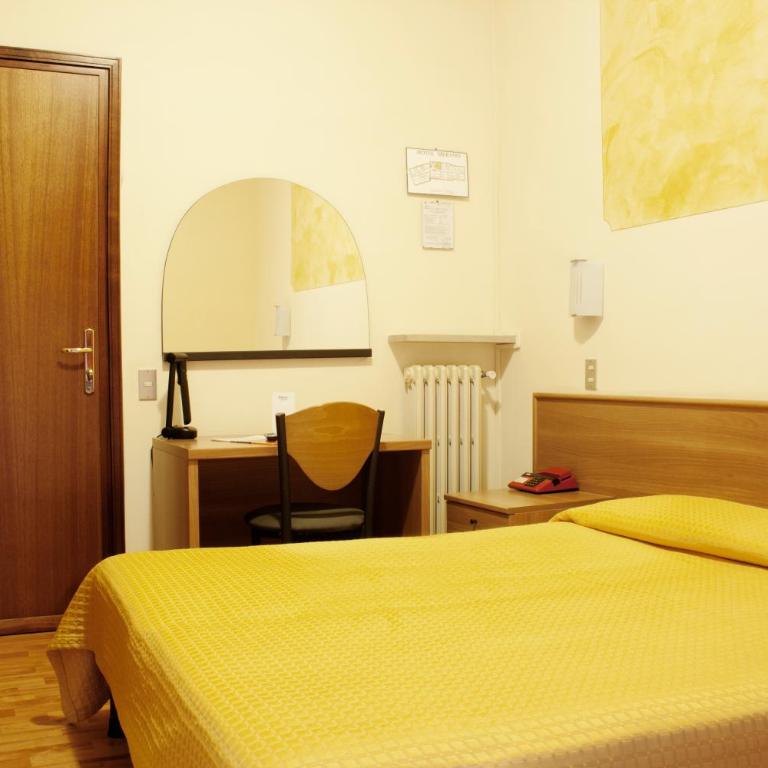 Hotel Merano - Budget Double Room with Rock Wall view - 1