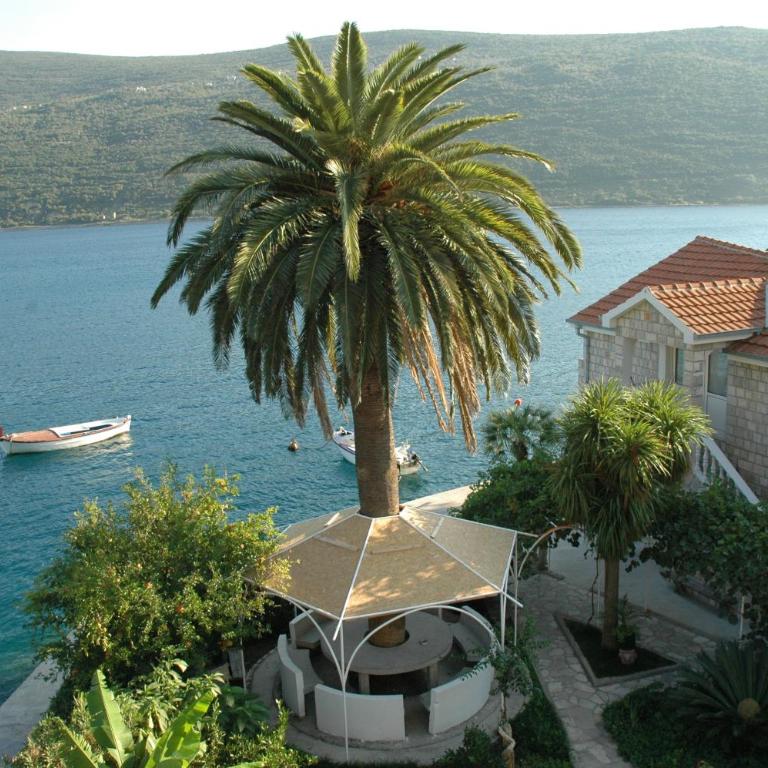 Apartments Roza - Studio Apartment with Sea View - 6