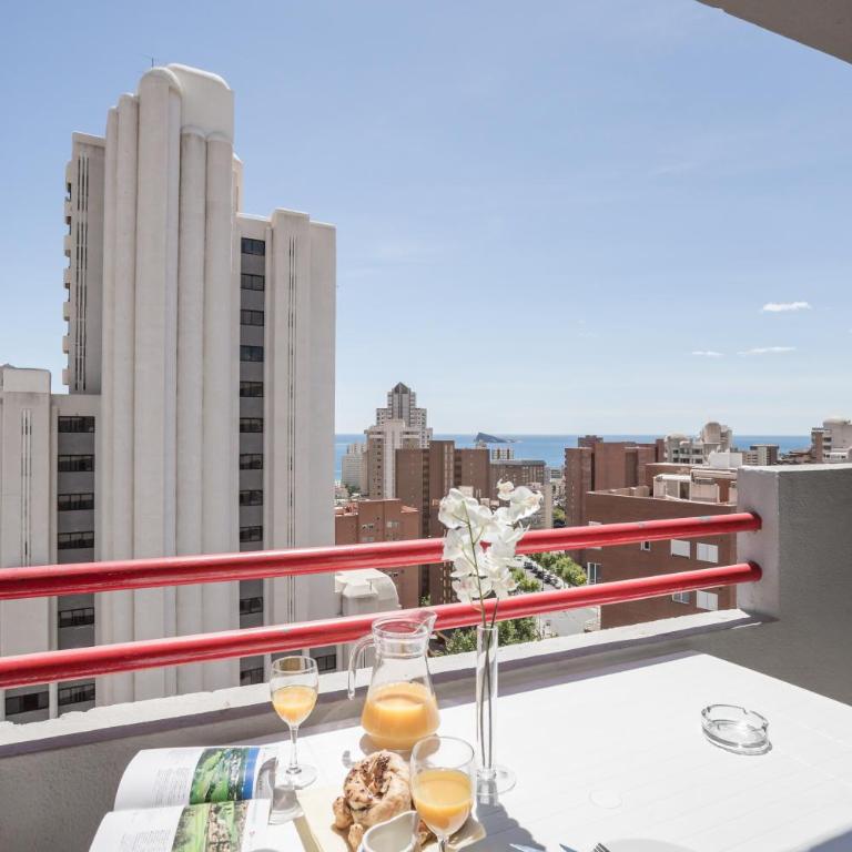 Pierre & Vacances Benidorm Levante - Adults Recommended - Two-Bedroom Apartment (2-6) - 11