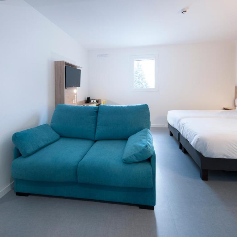 Kyriad Annemasse - Geneve - Chambre Familiale Supérieure avec 2 Lits Simples et 1 Canapé-Lit Double - 1