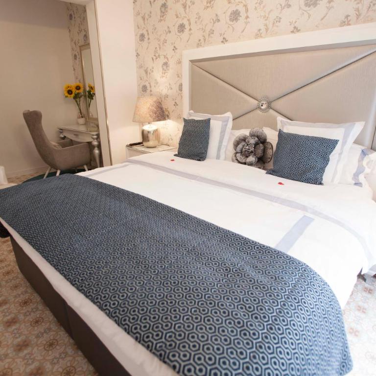 Hostal Casa Boutique - Deluxe King Suite - 12