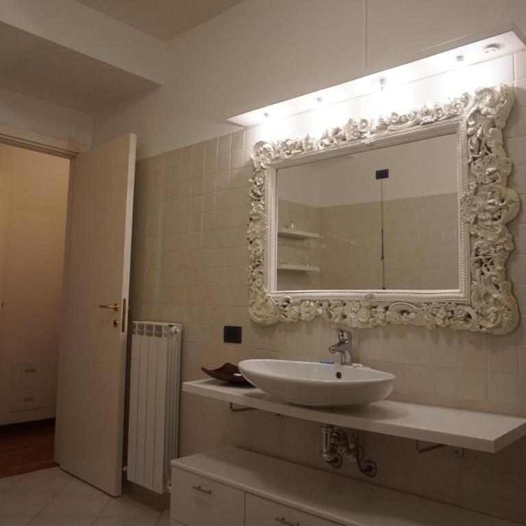 Casa Nostra - One-Bedroom Apartment - 38