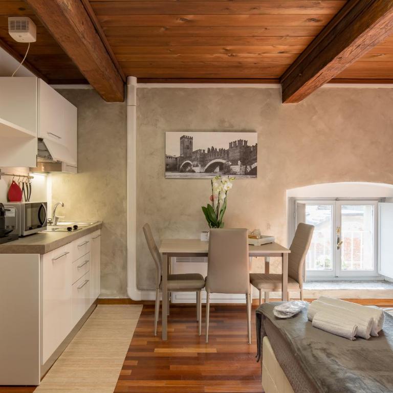 Rooms Castelvecchio - Palazzo Canossa - Appartamento Standard - 5
