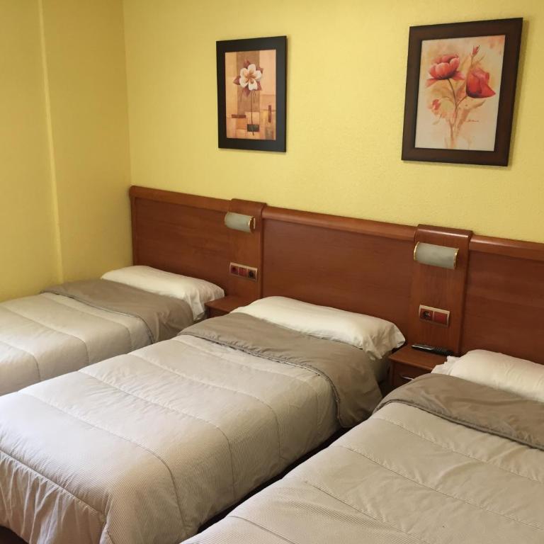 Hostal Restaurante Iruñako - Habitación Triple - 3