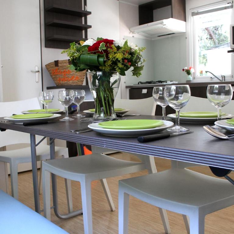 Camping Resort Les Champs Blancs - Mobile Home Confort (6 Personnes) - 7