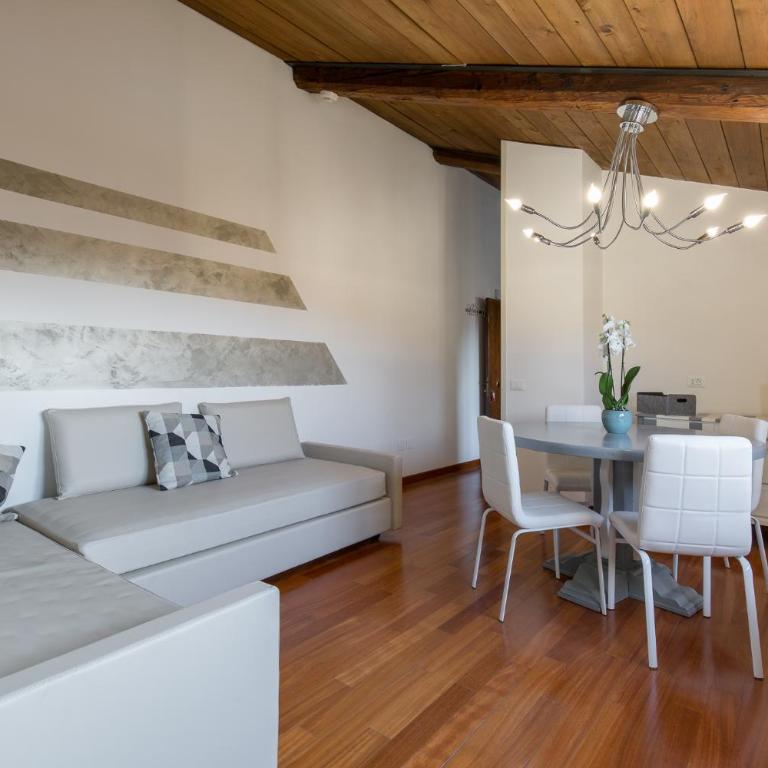 Rooms Castelvecchio - Palazzo Canossa - Appartamento Superior - 9