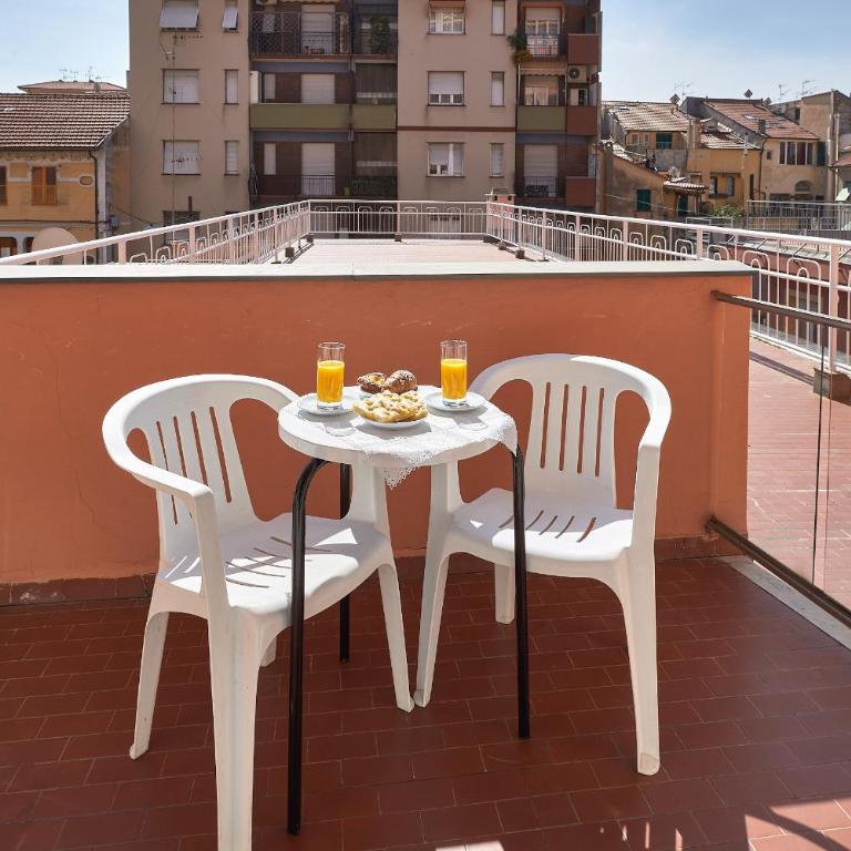 Albergo Natalina - Camera Matrimoniale con Balcone - 5