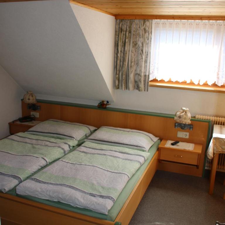 Haus Dorfer - Doppelzimmer mit Balkon - 3