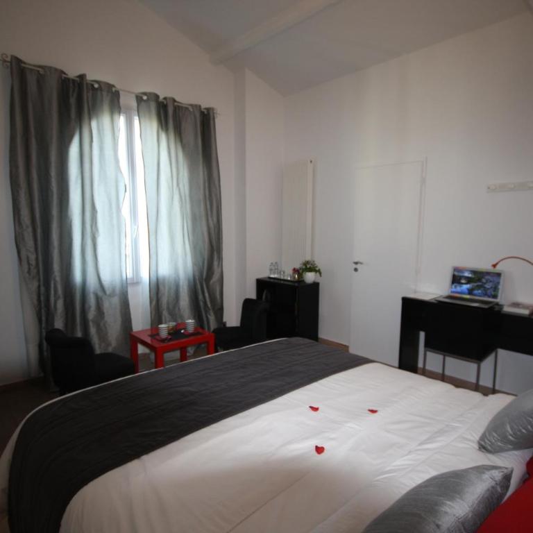 Chambres d'Hôtes LA PASTOURELLE Royan centre - Deluxe Double Room with Bath - 20