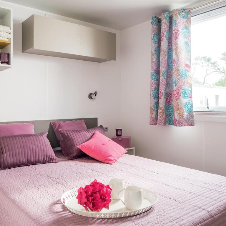 Camping Resort Les Champs Blancs - Mobile Home de Luxe (6 Personnes) - 2